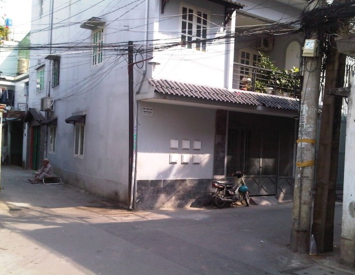 Cần Bán nhà 2 mặt tiền hẻm Lạc Long Quân, phường 9, Tân Bình