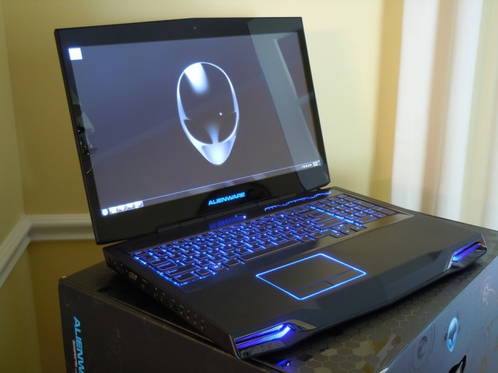 Laptop Dell Alienware M17XR3, i7, 8G, ssd128G, GTX460, giá rẻ