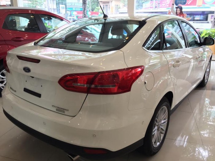 Giá sốc Focus Focus 1.6 AT 2016 thấp nhất, khuyến mãi hấp dẫn nhất