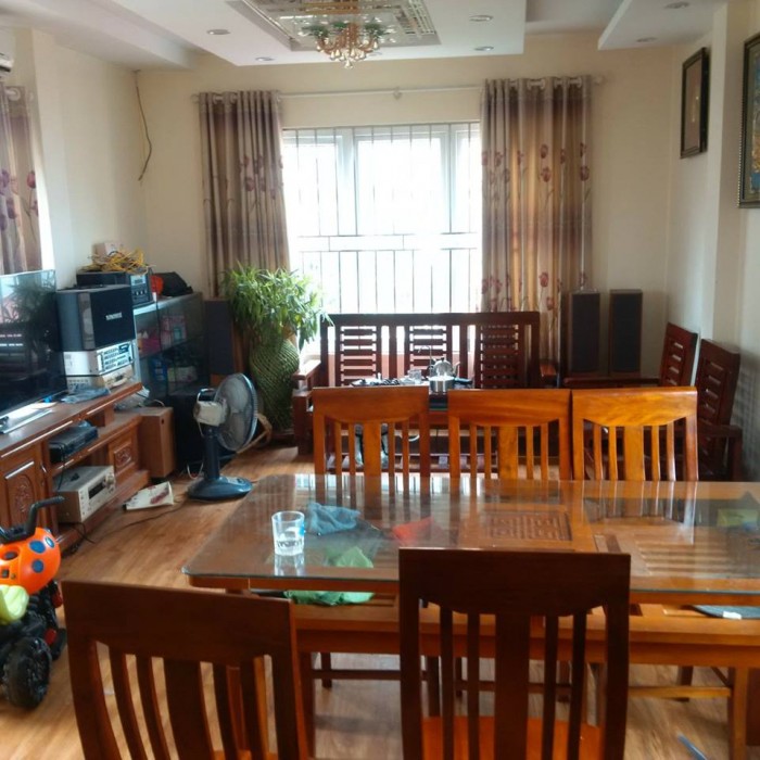 Chính chủ bán nhà ngõ 288 Hoàng Mai. Nhà 3 mặt thoáng Dt 32m2x5t, giá 1.96 tỷ