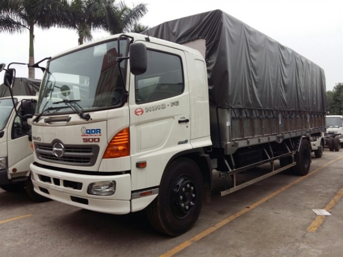 Xe tải Hino thùng phủ bạt 9.4 tấn thùng dài 8.8m FG8JPSL mới