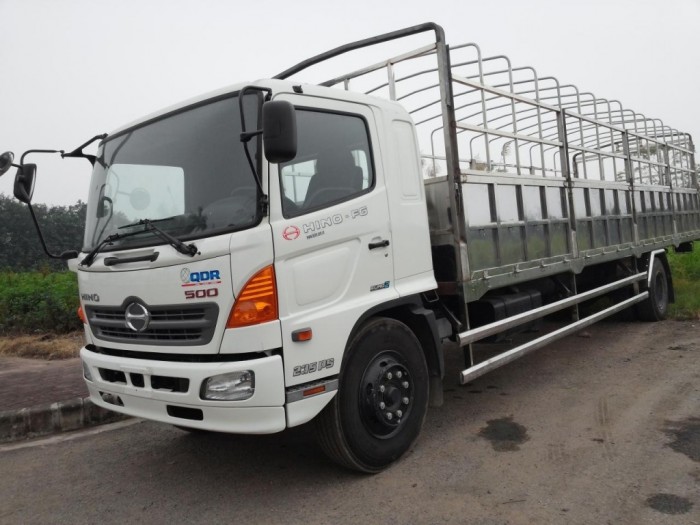 Xe tải Hino thùng phủ bạt 9.4 tấn thùng dài 8.8m FG8JPSL mới