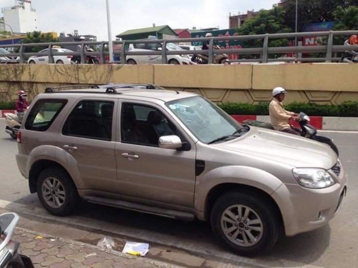 Bán Ford Escape XLT 2010, 2 cầu