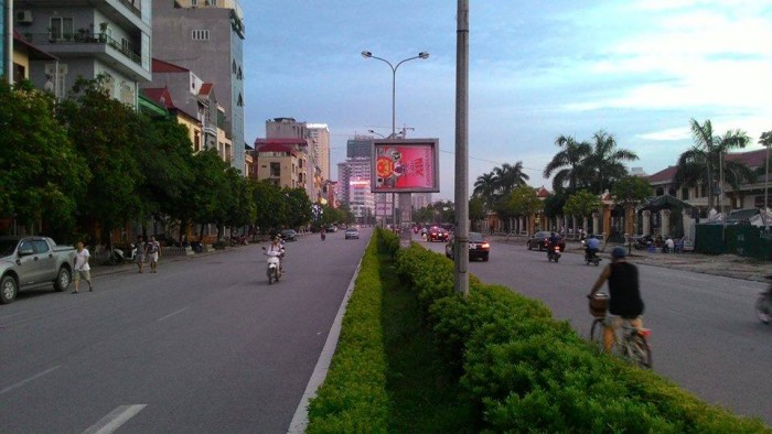 Bán nhà mặt phố Trần Đăng Ninh, Cầu Giấy, 84m2, 3tầng, MT 6m, 26.5 tỷ, vỉa hè.