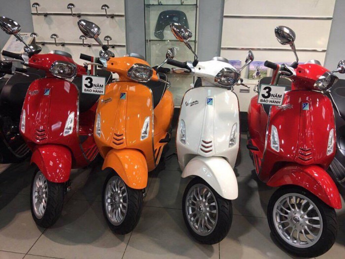 Bán xe vespa Sprint ABS tại hcm nhận Voucher và quà tặng khủng