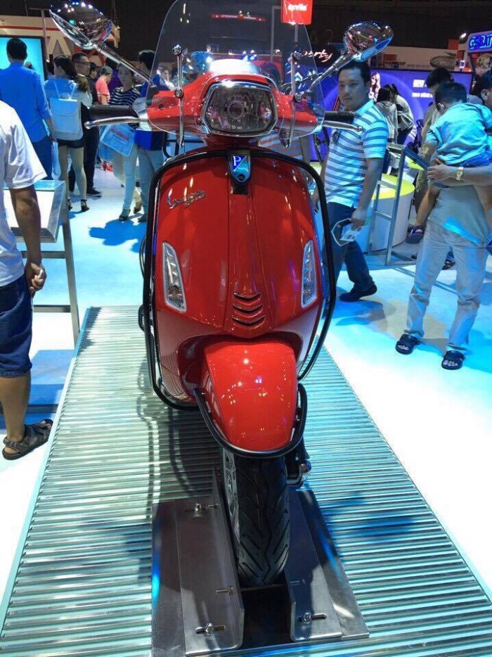 Bán xe vespa Sprint ABS tại hcm nhận Voucher và quà tặng khủng