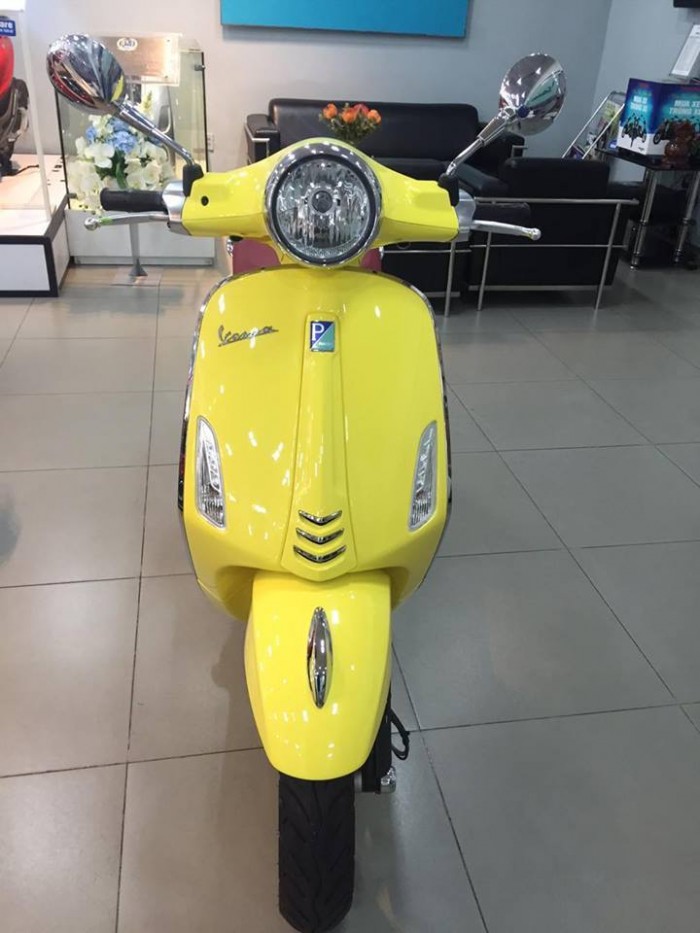 Bán xe vespa Sprint ABS tại hcm nhận Voucher và quà tặng khủng