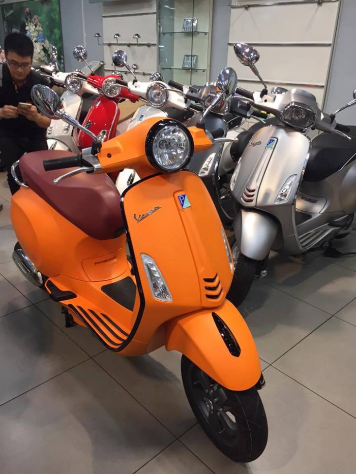 Bán xe vespa Sprint ABS tại hcm nhận Voucher và quà tặng khủng