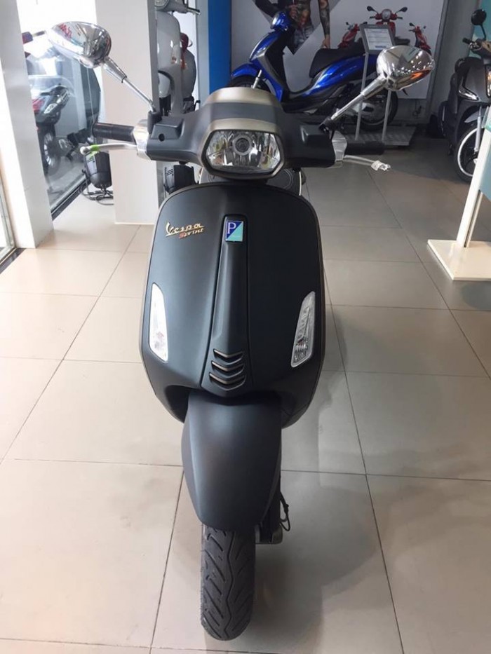 Bán xe vespa Sprint ABS tại hcm nhận Voucher và quà tặng khủng