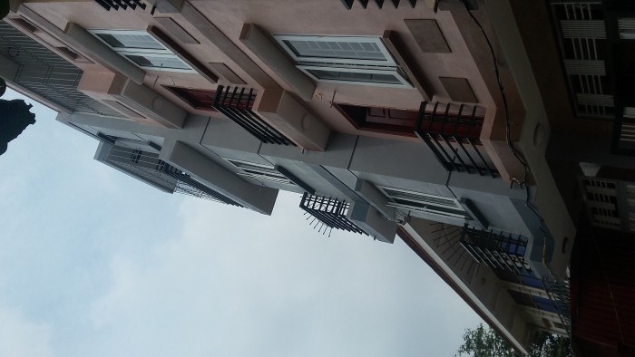 Cần bán nhà gấp, nhà mới xây nội thất đẹp tiện nghi oto đỗ cửa