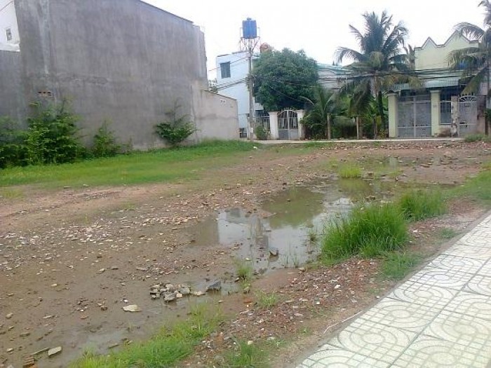 Đất ở dt 105m2, ngay ĐÌnh Phong Phú_ Bình Chánh. Giá rẻ ngang 6,5m