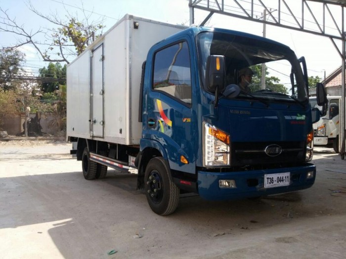 VEAM VT252 2 tấn 4 - xe tải VEAM 2T4 cabin vuông - kính điện