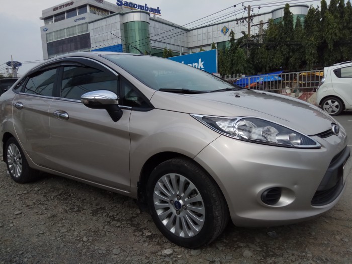 Ford Fiesta 2012, 26.000km, màu bạc, 430tr ko bớt, chính chủ.