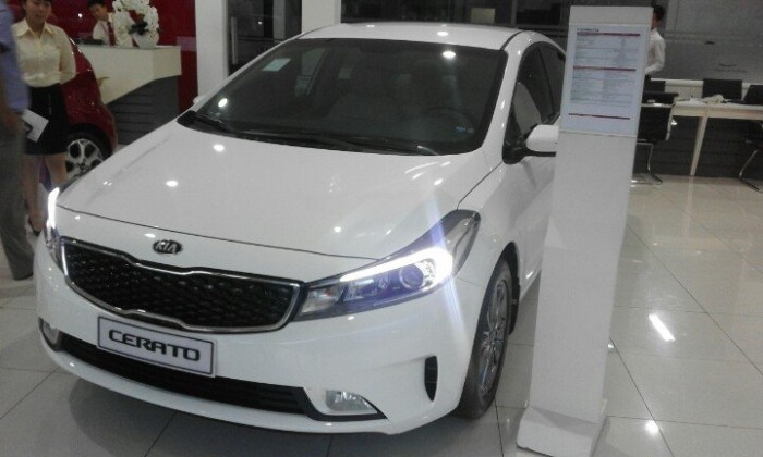 Tin hot  Kia Cerato 2.0 AT màu trắng ưu đãi giá tốt nhất thị trường LH ngay Mr Mười