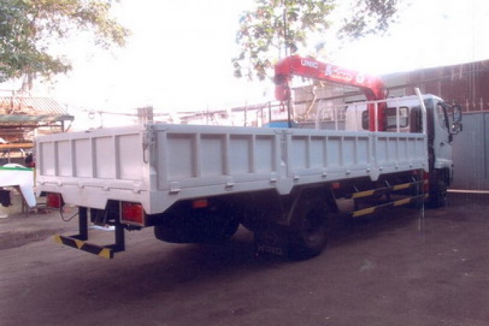 Bán xe tải HINO 4.5 tấn, gắn cẩu UNIC 3 tấn 4 khúc