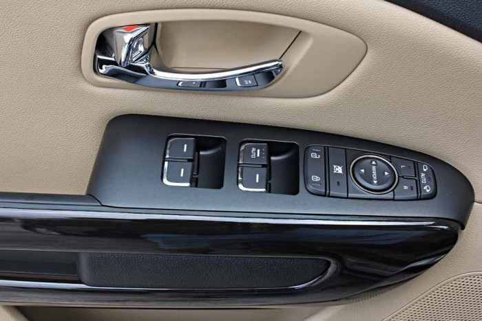 Kia Model Sedona 2016