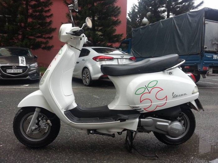 Vespa Diamond Blue 125Fi Phun Xăng Điện Tử Phiên Bản Apple Tuyệt Đẹp