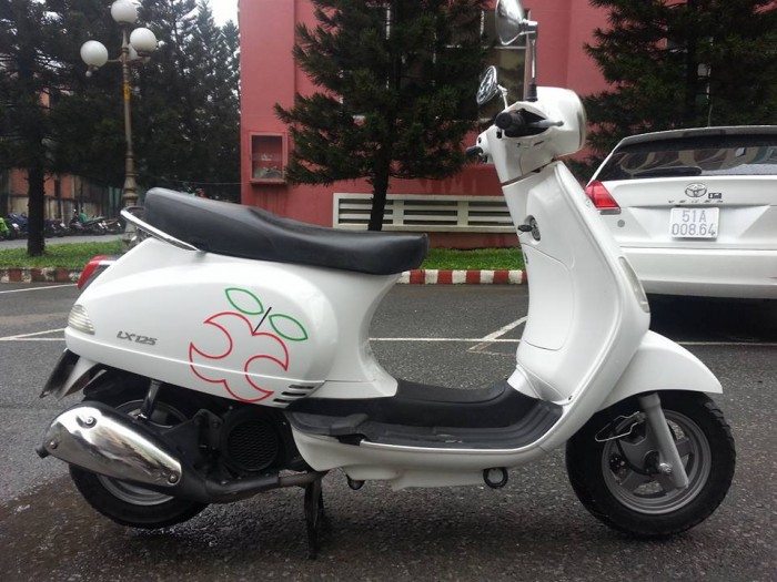 Vespa Diamond Blue 125Fi Phun Xăng Điện Tử Phiên Bản Apple Tuyệt Đẹp