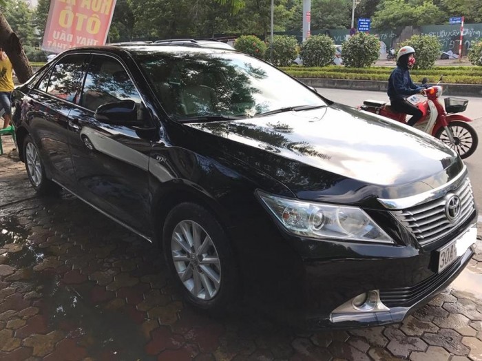 Bán Toyota Camry 2.0E 2012