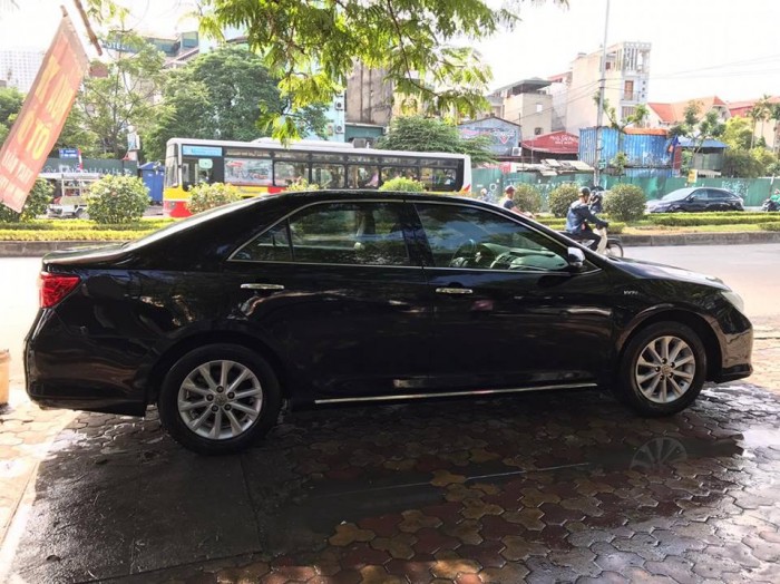 Bán Toyota Camry 2.0E 2012