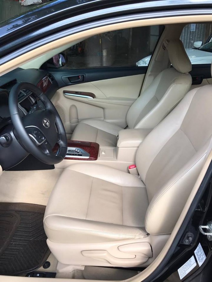 Bán Toyota Camry 2.0E 2012