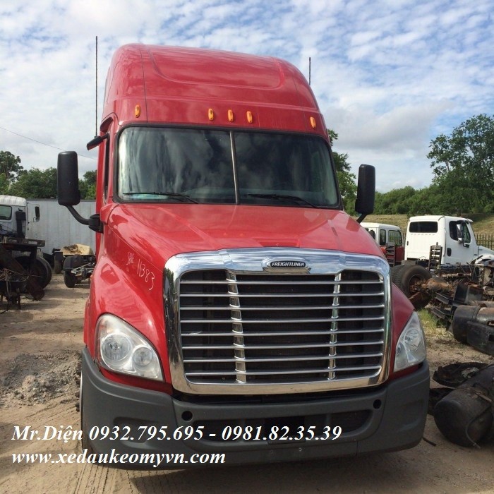 Xe đầu kéo Cascadia 2 giường 2013, thông tin về xe Freighliner cascadia 2013,xe đầu kéo mỹ 0 giường Freightliner