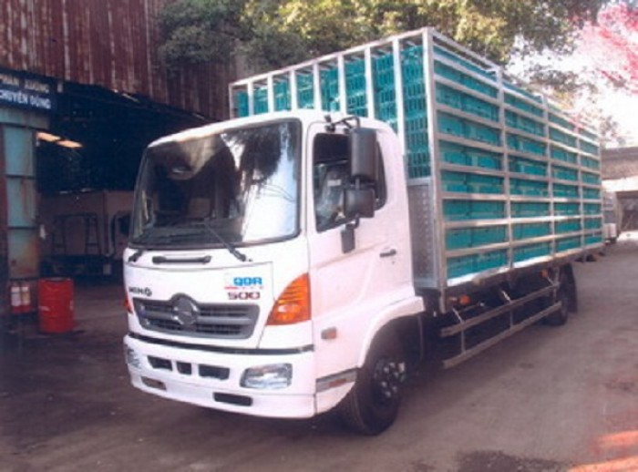 Xe tải chở gia súc, gia cầm