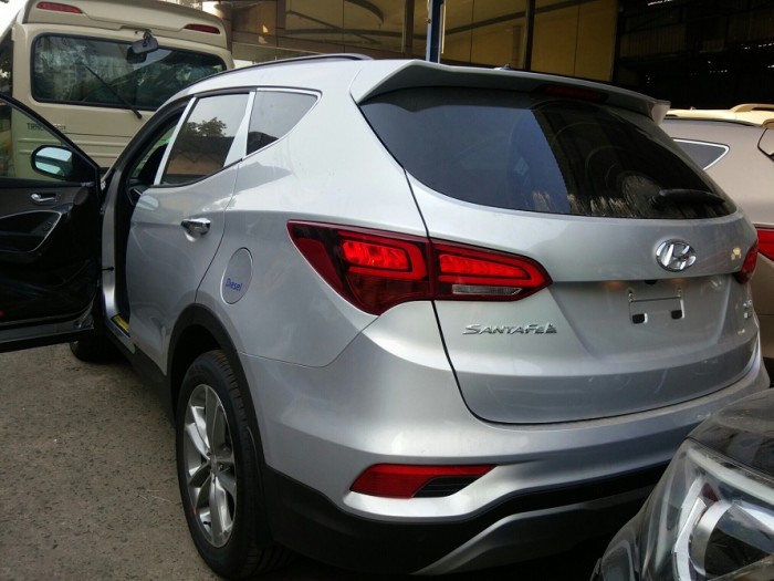 Hyundai Santa Fe 2016 mới 100%