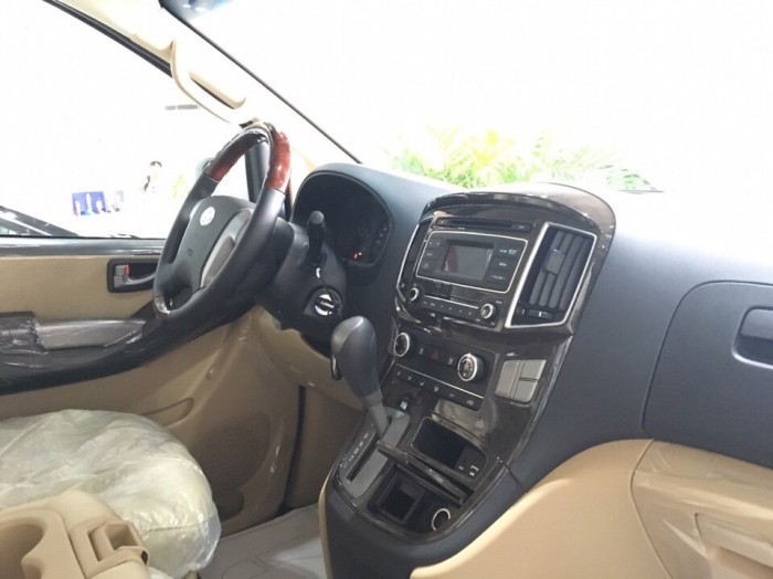 Xe Hyundai Elentra mới 100%