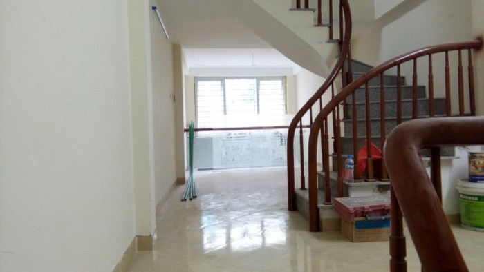 Bán nhà xây mới 34,5m2 ngõ 147 Triều Khúc- TX, gần Nguyễn Xiển. Giá 2,35 tỷ.