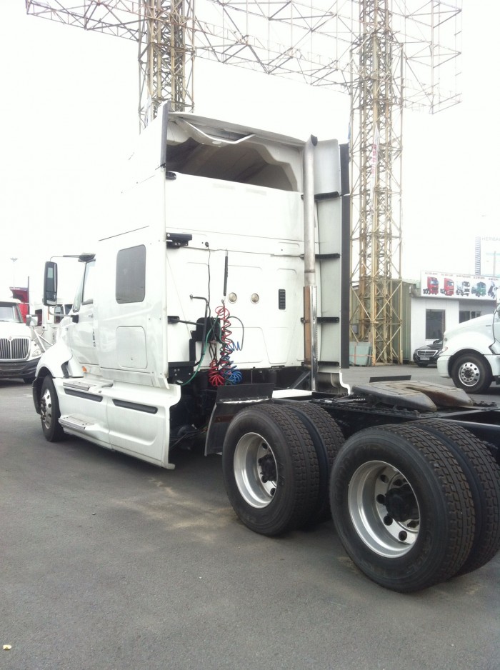 Xe đầu kéo Maxxfocre 13, 2 giường, nhập khẩu nguyên chiếc