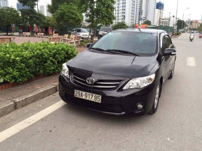 Cần bán xe Corolla Altis 1.8 AT đời 2010 xe nhập khẩu