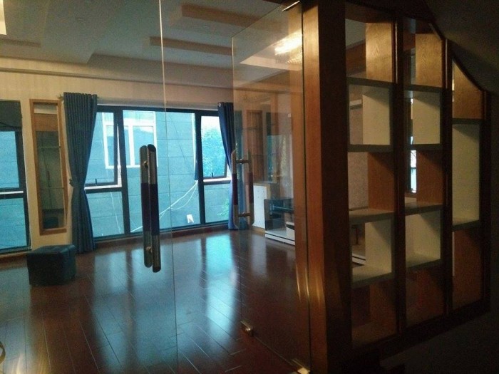 Cần bán nhà 5 tầng mặt phố Khâm Thiên, 120m2, giá 20.5 tỷ