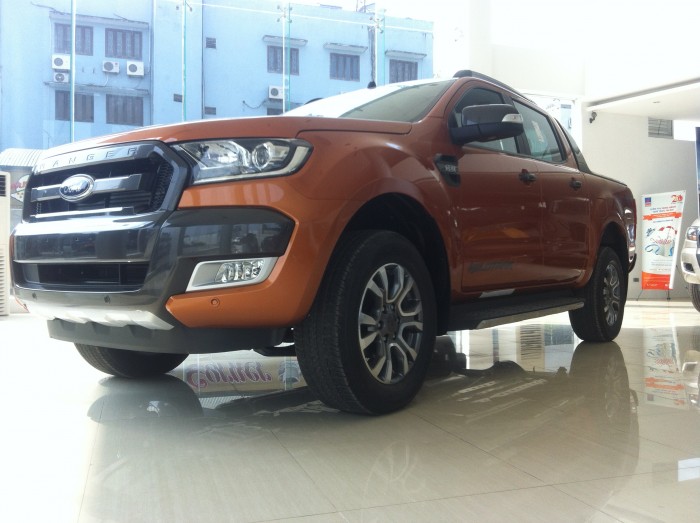 Bán Ford Ranger Wildtrak 3.2 màu cam 2016.  Trả góp tới 80 % giá trị xe