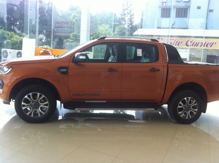 Bán Ford Ranger Wildtrak 3.2 màu cam 2016.  Trả góp tới 80 % giá trị xe