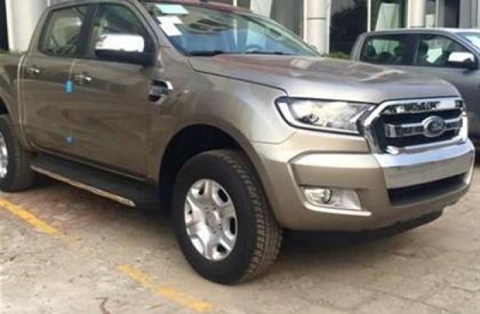 Ford Ranger XLT giảm giá lớn có xe giao luôn và có đủ màu xe