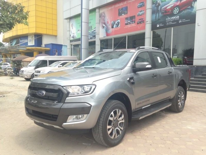 Ford Ranger Wildtrak 3.2 màu bạc đời 2016, giá tốt nhất thị trường