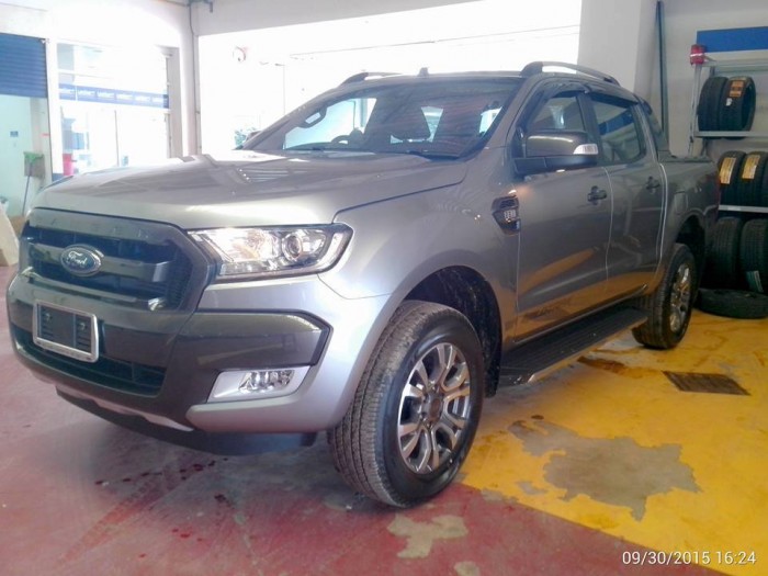 Ford Ranger Wildtrak 3.2 màu bạc đời 2016, giá tốt nhất thị trường