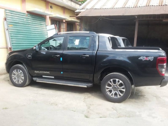 Ford Ranger Wildtrak Đen Đời 2016 có xe giao luôn thủ tục nhanh gọn. Giao xe tận nhà cho khách hàng