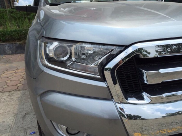 Bán Ford Ranger XLT màu bạc đời 2016 giá tốt. Hỗ trợ trả góp lên đến 80% giá trị xe.
