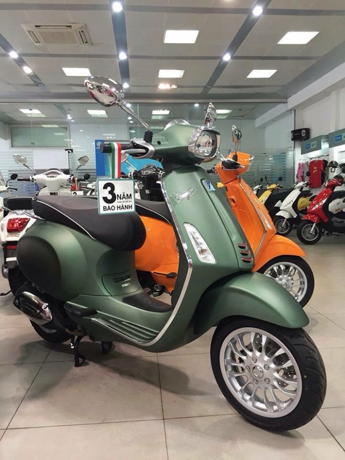 Khuyến mãi ngay gần 10 triệu đồng khi mua Vespa Sprint ABS