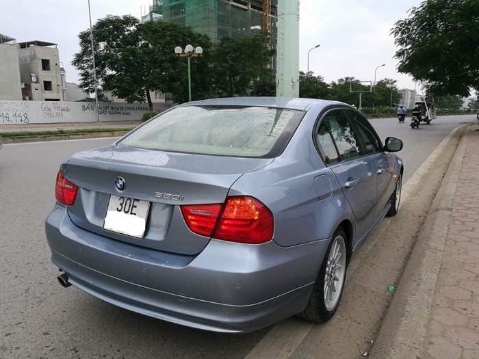 Bán BMW 320i 2009 nhập khẩu nguyên chiếc.