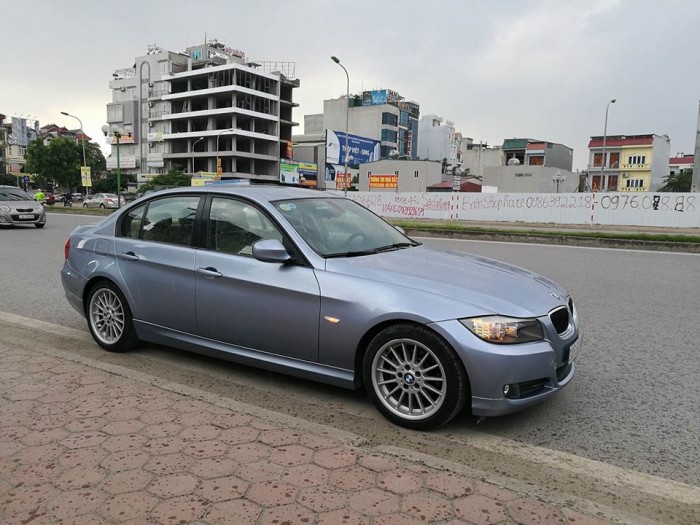 Bán BMW 320i 2009 nhập khẩu nguyên chiếc.