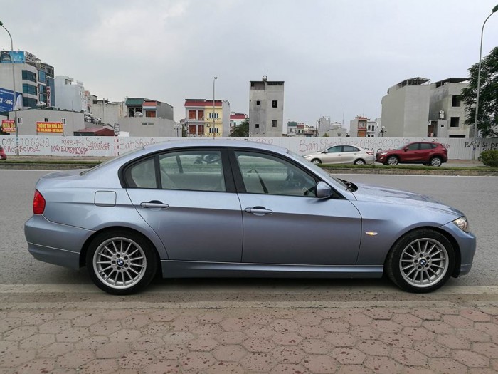 Bán BMW 320i 2009 nhập khẩu nguyên chiếc.