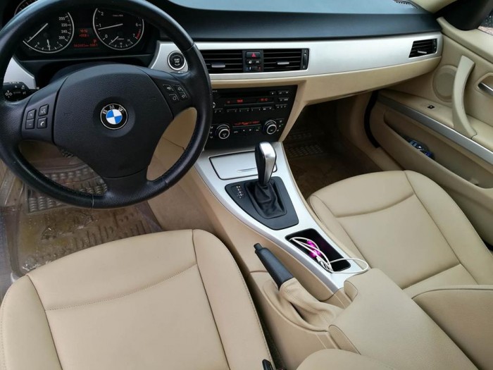 Bán BMW 320i 2009 nhập khẩu nguyên chiếc.