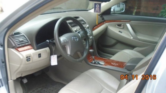 Cần bán Toyota Camry đời 2008, màu bạc , giá chỉ 750 triệu