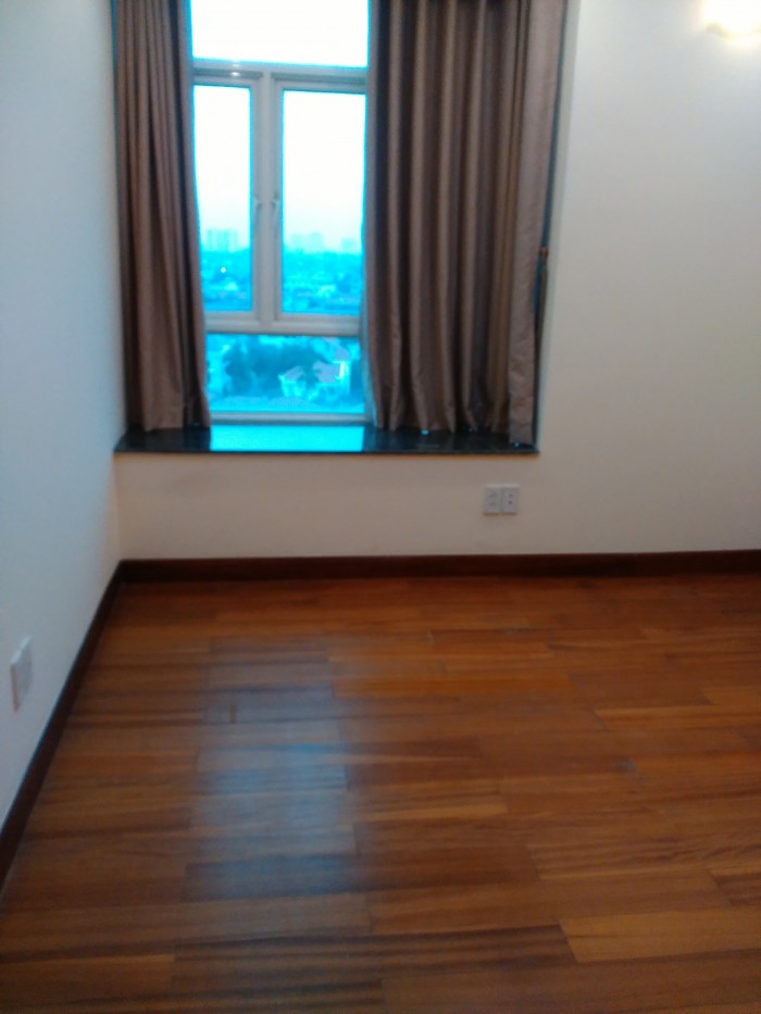 Cần cho thuê căn hộ Hoàng Anh River View dt 157m, 4pn view sông giá 17.8tr/tháng, nội thất dính tường