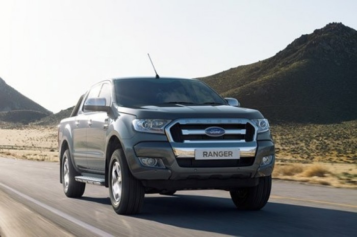 Ranger XLT 2017 4x4 xe có sẵn giao ngay