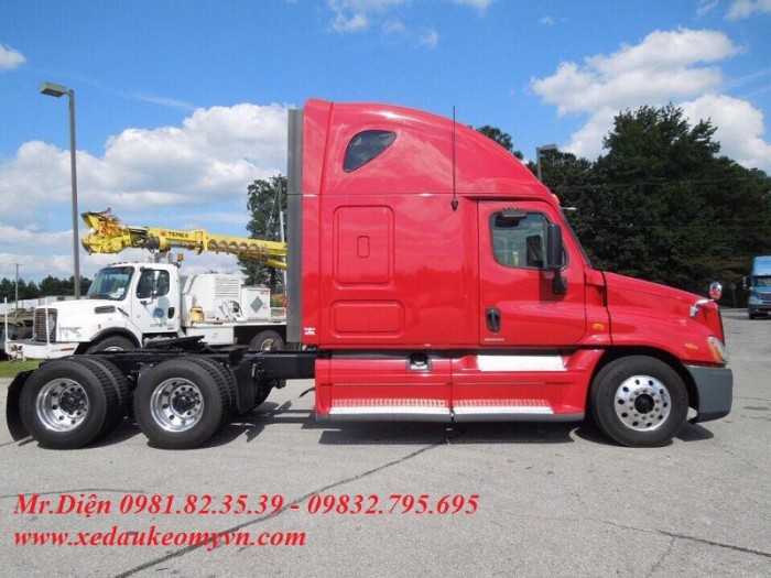 Cascadia 2 giường ,xe đầu kéo mỹ Freighliner cascadia 2 giường detroit DD15, xe đầu kéo Mỹ 0 giường Freighliner Cascadia