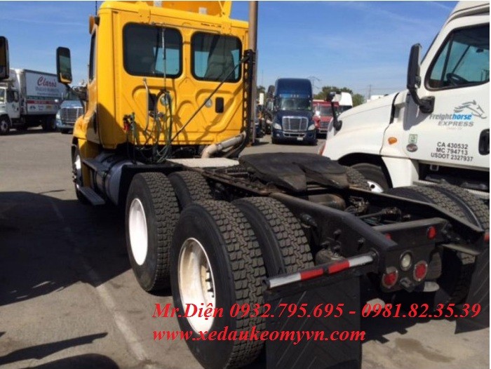 Cascadia 2 giường ,xe đầu kéo mỹ Freighliner cascadia 2 giường detroit DD15, xe đầu kéo Mỹ 0 giường Freighliner Cascadia